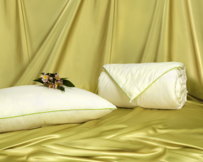 Шелковая  подушка Silk Dragon 50х70, 1 300 гр. высокая (с внутренней вставкой) 